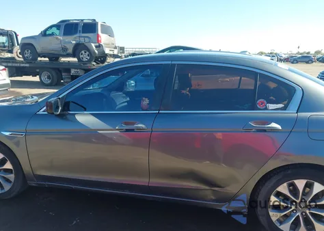 2010 Honda Accord 2.4 Lx z USA, uszkodzony, nr VIN 1HGCP2F38AA075760